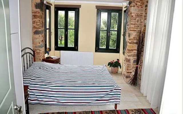 Frourio Apartments