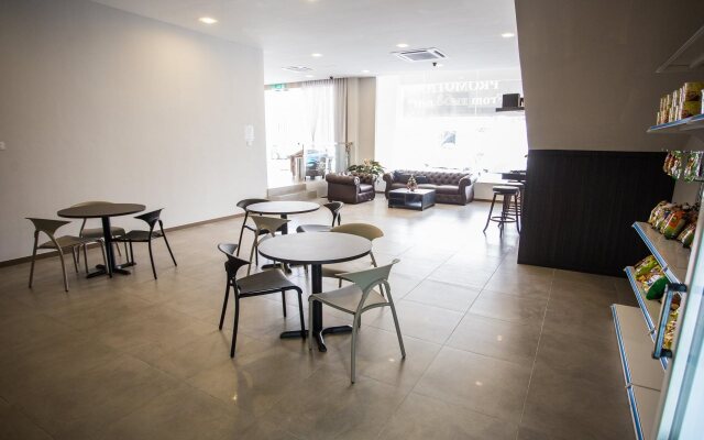Hotel Zamburger Victory City
