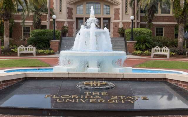 Days Inn by Wyndham Madison