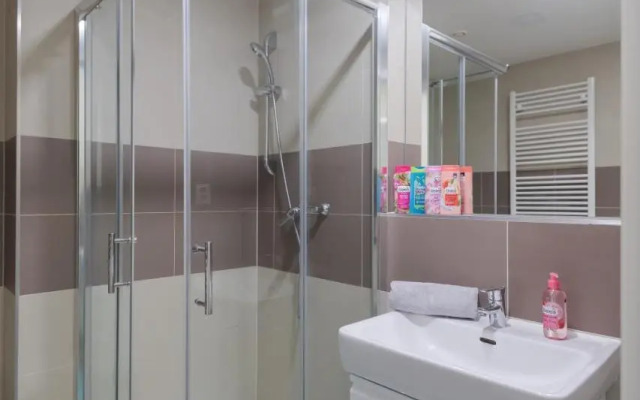 Bright Studio, 10min Centre, Free Parking