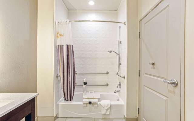 La Quinta Inn & Suites by Wyndham Sweetwater East