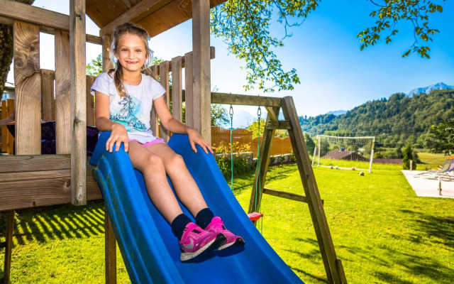 Apartment Motzenhof - Stadtnähe Salzburg - modernes Bauernhoferlebnis inklusive