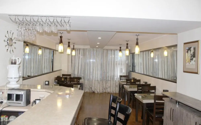 I.A.R. Hotel