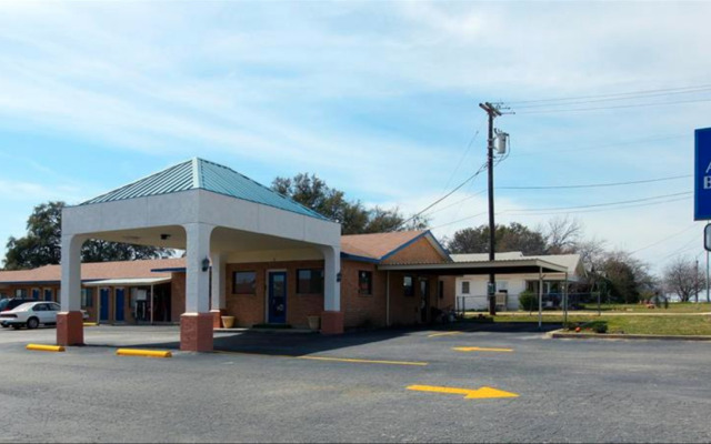 Americas Best Value Inn Comanche