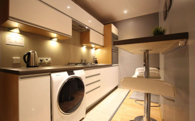 Rainbow Apartments 3
