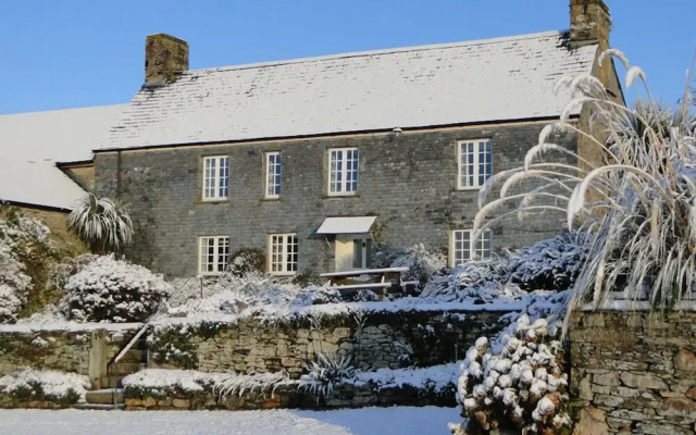 Degembris Farmhouse