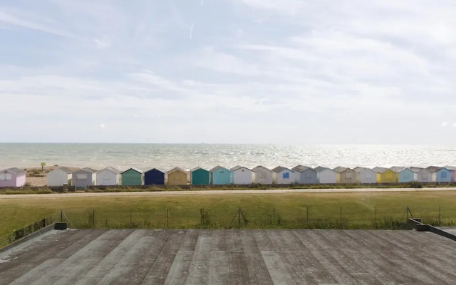 Lancing Seascape With Seaview By My Getaways