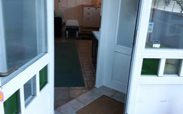 Pletna Lake View Apartment (Ground Floor)