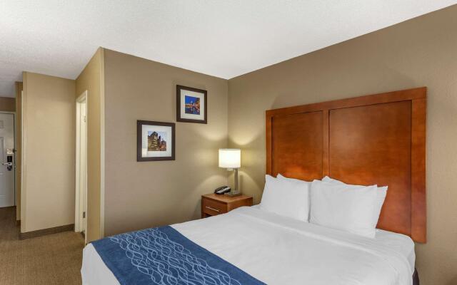 Comfort Inn Gurnee near Six Flags