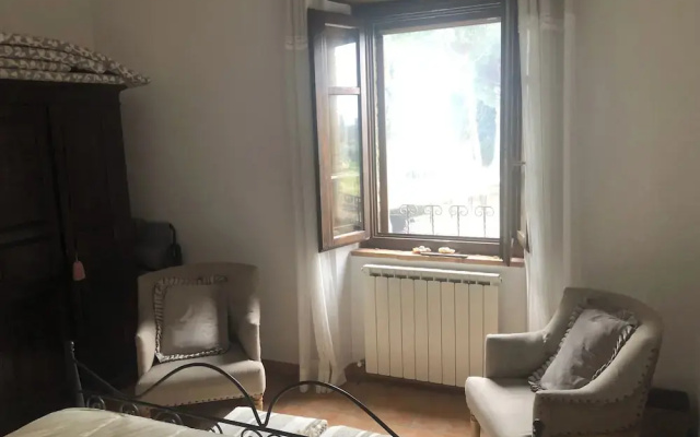 Tranquil Location With Views of Lake Trasimeno!