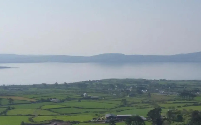 Bridge View House B&B and Restaurant