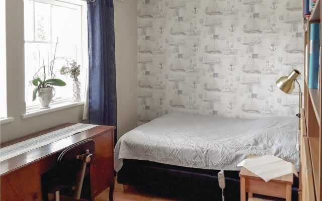 Stunning Home in Hamburgsund With 3 Bedrooms and Wifi