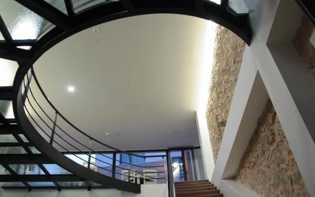 Agartha Boutique Hotel - StoneHouse