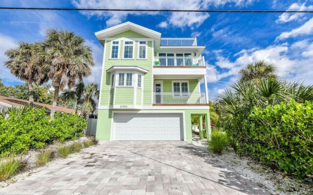 Seaside Escape by AMI Locals