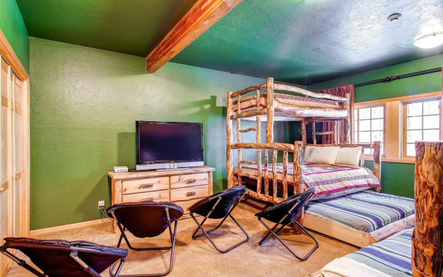 Snowshoe Retreat Boreas Pass by Pinnacle Lodging