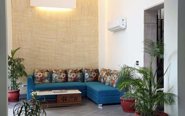 FabHotel Infinity Nest Sushant Lok