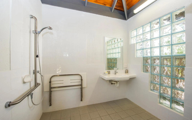 Island Leisure Resort