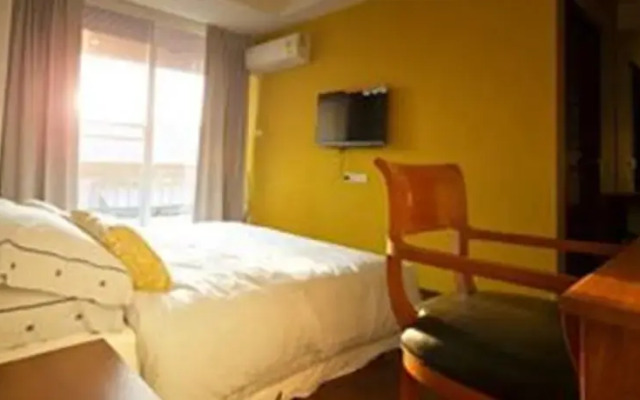 Bangpa-in Place Serviced Apartment
