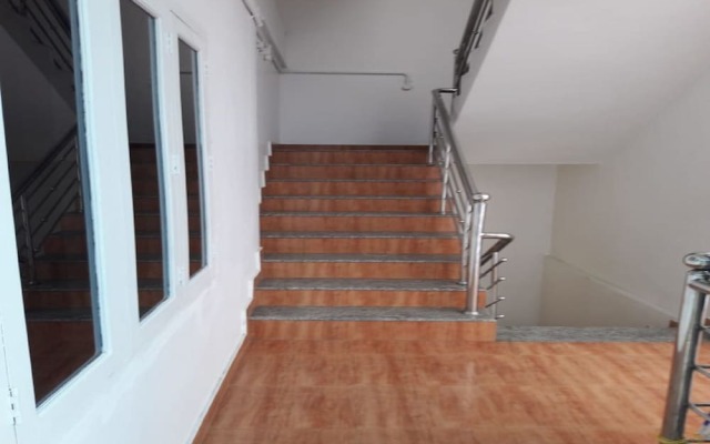 OYO 23503 Golden Valley Residency