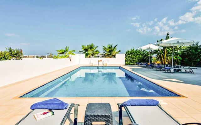 Villa Xenos Tria