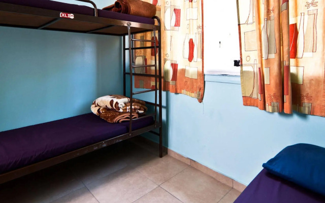 Hayarkon Hostel