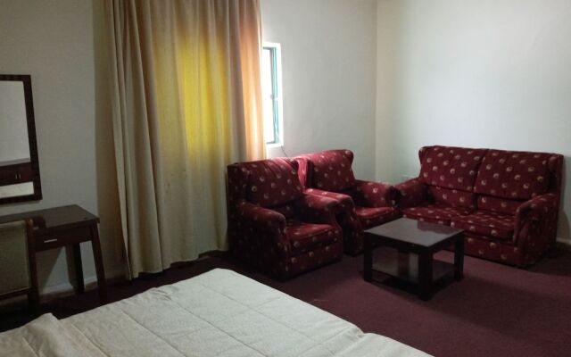 Seleen Hotel Suites