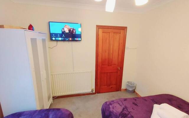 Garfield Villa-beautiful 4-bed House in Gillingham