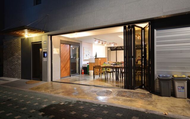 Hostel Hongdae