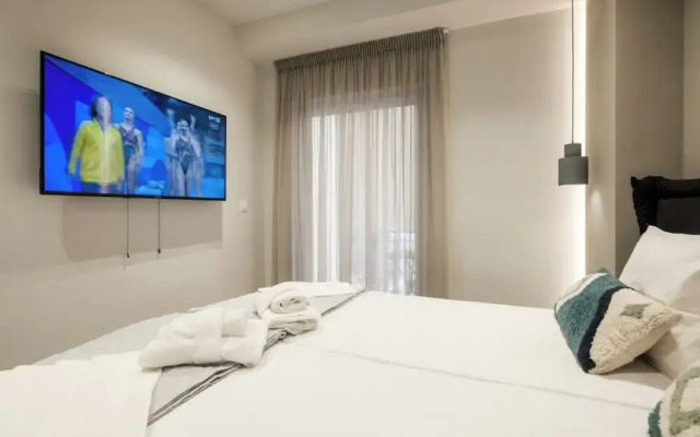 Exceptional Acropolis Suite by Cloudkeys