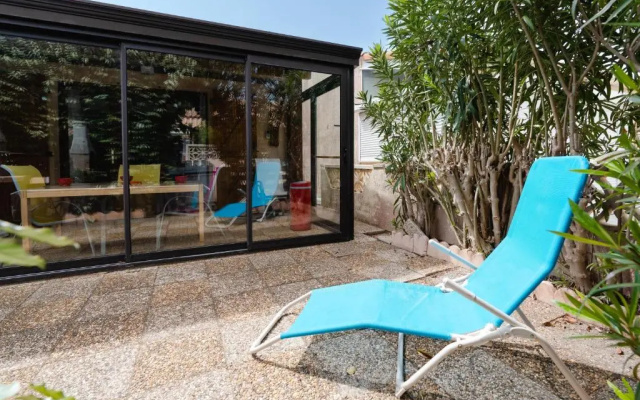 RB13-2 Pavillon T2 mezzanine avec WIFI avec terrasse GRUISSAN AYGUADES