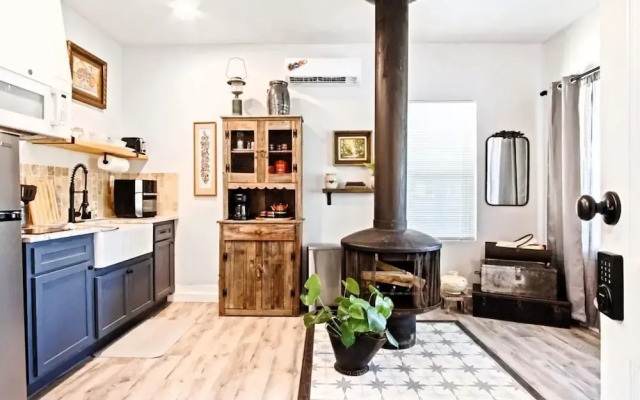 Rustic Studio Rain Shower 3min-asian Dist