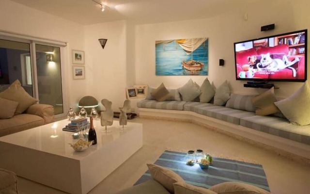 Santorini Mozambique