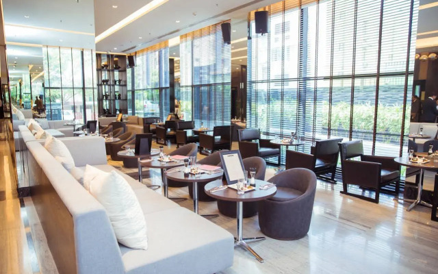 Novotel Chennai Chamiers Road Hotel