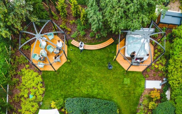 Empirent Garden Suites