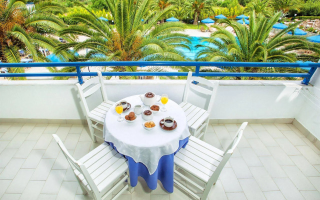 Xenios Port Marina Hotel