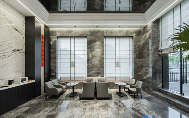 PHIREN Hotel Anji Jiuzhou Changshuo Plaza, Anji