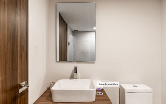 Casai Roma 1BR Chic PH