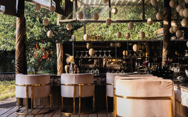 Hemingways Eden Residence