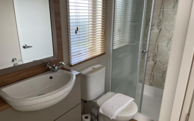 Abingdon 31 Lodge With Hot Tub