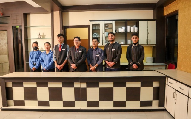 Jain Group Crown De La Cruz