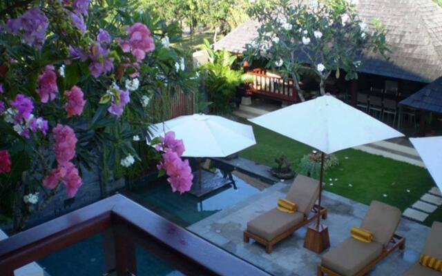 Villa Tenang by Nakula