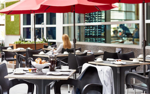 Sofitel Montreal Golden Mile