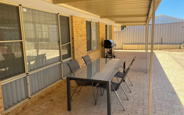 Ocean Keys Family Accommodation