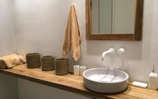 Arion Seaside Suites
