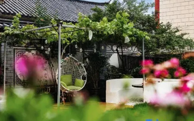 Xun yi ban shan courtyard designer minsu