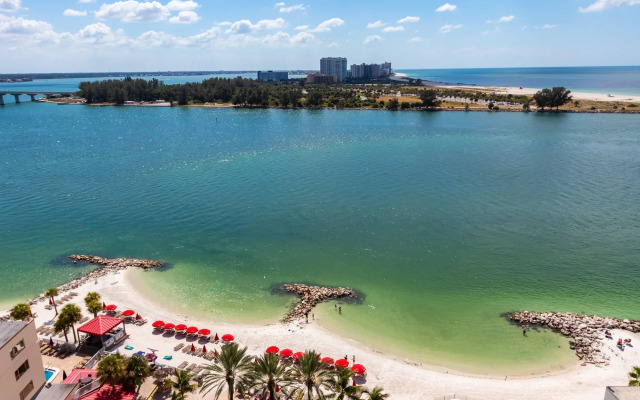 Hampton Inn & Suites Clearwater Beach