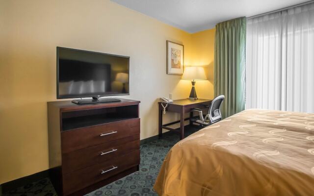 Quality Inn & Suites Bloomington