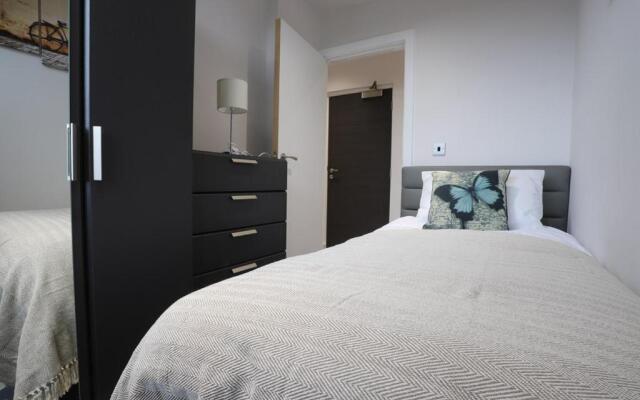 Birmingham Necairport Interchange Shortstay Homebase