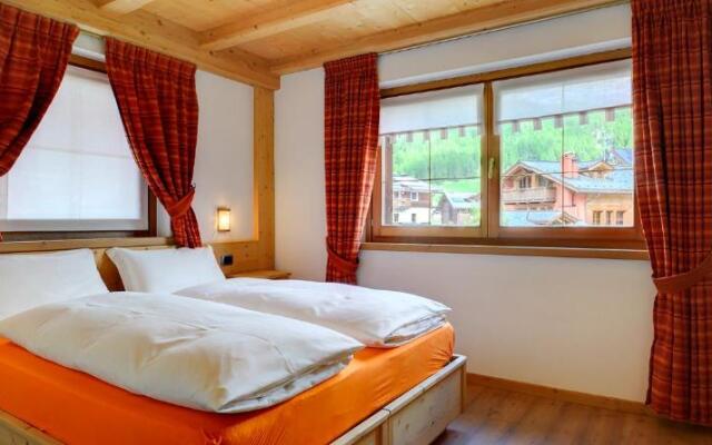 Chalet Mott