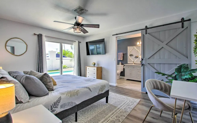 Pet-friendly Scottsdale Oasis w/ Pool & Bbq!